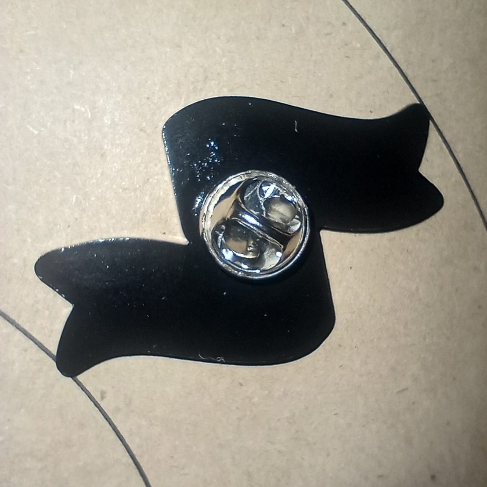 NEW Plant-Based Pin Accessory - Picture 3 of 3
